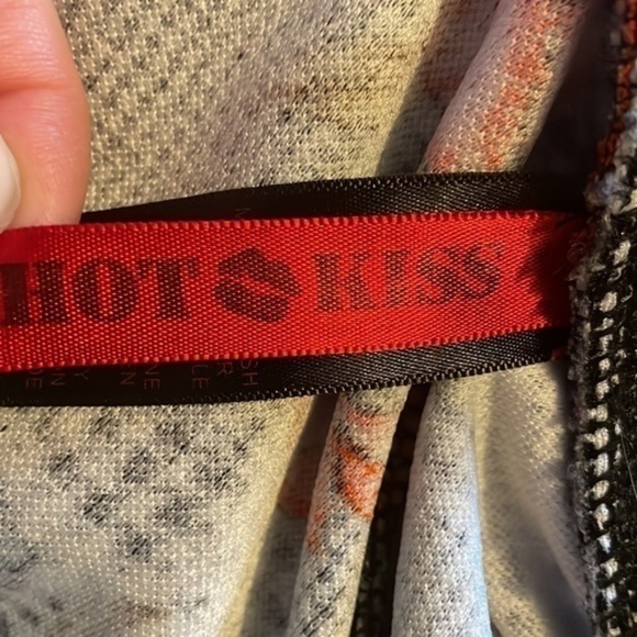 New Plus Size Hot Kiss Dark Checkered Floral Pants Flare Legs Size 1X - Picture 5 of 6